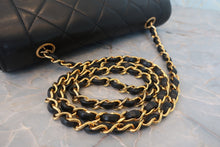 Load image into Gallery viewer, CHANEL  Diana matelasse chain shoulder bag Lambskin Black/Gold hadware Shoulder bag 800030022
