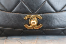Load image into Gallery viewer, CHANEL  Diana matelasse chain shoulder bag Lambskin Black/Gold hadware Shoulder bag 800030022
