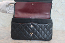 Load image into Gallery viewer, CHANEL Medium Matelasse double flap double chain shoulder bag Caviar skin Black/Silver hadware Shoulder bag 800050046

