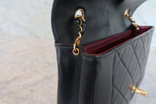 Load image into Gallery viewer, CHANEL  Diana matelasse chain shoulder bag Lambskin Black/Gold hadware Shoulder bag 800030022
