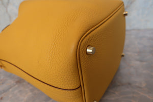 HERMES／エルメス ピコタンロックＰＭ トリヨンクレマンス ジョーヌアンブル Y刻印 ハンドバッグ 700090184