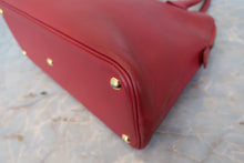 Load image into Gallery viewer, HERMES／BOLIDE 27 Graine Couchevel leather Rouge vif 〇X Engraving Shoulder bag 800010093
