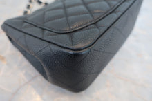 Load image into Gallery viewer, CHANEL Mini Matelasse single flap chain shoulder bag Caviar skin Black/Silver hadware Shoulder bag 800050035
