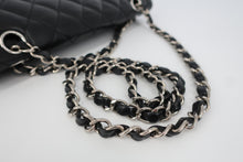 画像をギャラリービューアに読み込む, CHANEL/シャネル マトラッセＷフラップＷチェーンショルダーバッグ キャビアスキン ブラック/シルバー金具 ショルダーバッグ 800100004
