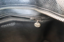 Load image into Gallery viewer, CHANEL Medallion Tote Caviar skin Black/Silver hadware Tote bag 600060043
