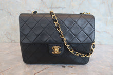 Load image into Gallery viewer, CHANEL Mini Matelasse single flap chain shoulder bag Lambskin Black/Gold hadware Shoulder bag 800030023
