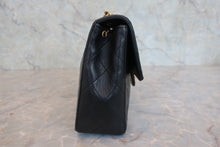 Load image into Gallery viewer, CHANEL Mini Matelasse single flap chain shoulder bag Lambskin Black/Gold hadware Shoulder bag 800030023
