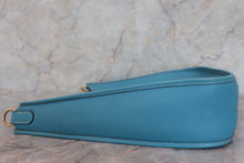 Load image into Gallery viewer, HERMES EVELYNE1 GM Togo leather Blue jean □D Engraving Shoulder bag 600050182
