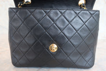 Load image into Gallery viewer, CHANEL Mini Matelasse single flap chain shoulder bag Lambskin Black/Gold hadware Shoulder bag 800030023
