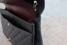 Load image into Gallery viewer, CHANEL Matelasse double flap double chain shoulder bag Caviar skin Shoulder bag 800050012
