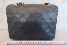 將圖片載入圖庫檢視器 CHANEL/シャネル ミニマトラッセシングルフラップチェーンショルダーバッグ ラムスキン ブラック/ゴールド金具 ショルダーバッグ 600070112
