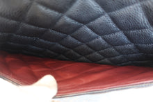 Load image into Gallery viewer, CHANEL Matelasse double flap double chain shoulder bag Caviar skin Shoulder bag 800050012
