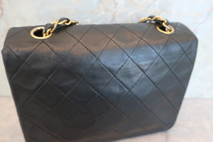 CHANEL/香奈儿 迷你CF 单盖 链条包 羊皮 Black/Gold hadware(黑色/金色金属) 肩背包 600070112