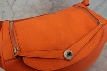 画像をギャラリービューアに読み込む, HERMES／エルメス リンディ34 トリヨンクレマンス オレンジ □L刻印 ショルダーバッグ 700060003
