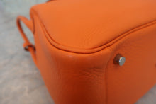 将图片加载到图库查看器，HERMES LINDY 34 Clemence leather Orange □L刻印 Shoulder bag 700060003
