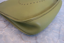 Load image into Gallery viewer, HERMES  EVELYNE 2GM Clemence leather Anise green □H Engraving Shoulder bag 800080117
