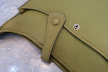 Load image into Gallery viewer, HERMES  EVELYNE 2GM Clemence leather Anise green □H Engraving Shoulder bag 800080117
