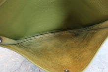 Load image into Gallery viewer, HERMES  EVELYNE 2GM Clemence leather Anise green □H Engraving Shoulder bag 800080117
