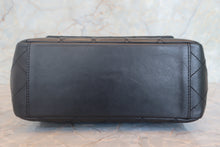 Load image into Gallery viewer, CHANEL Matelasse tortoiseshell chain shoulder bag Lambskin Black Hand bag 700120122
