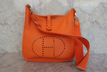 Load image into Gallery viewer, HERMES EVELYNE 3PM Clemence leather Orange □P Engraving Shoulder bag 800080193
