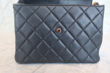 Load image into Gallery viewer, CHANEL Matelasse tortoiseshell chain shoulder bag Lambskin Black Hand bag 700120122

