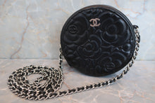 Load image into Gallery viewer, CHANEL Camelia round chain shoulder bag Lambskin Black/Silver hadware Shoulder bag 600060098

