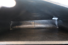 Load image into Gallery viewer, CHANEL Matelasse tortoiseshell chain shoulder bag Lambskin Black Hand bag 700120122
