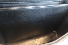 Load image into Gallery viewer, CHANEL Matelasse tortoiseshell chain shoulder bag Lambskin Black Hand bag 700120122
