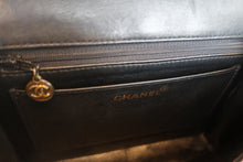 Load image into Gallery viewer, CHANEL Matelasse tortoiseshell chain shoulder bag Lambskin Black Hand bag 700120122
