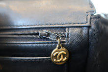Load image into Gallery viewer, CHANEL Matelasse tortoiseshell chain shoulder bag Lambskin Black Hand bag 700120122
