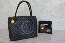 Load image into Gallery viewer, CHANEL Medallion Tote Caviar skin Black/Gold hadware Tote bag 800080025
