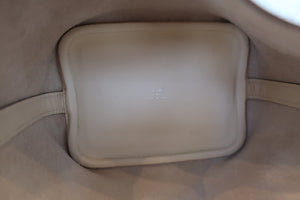 HERMES／エルメス ピコタンロックマイクロ（ミクロ） ラッキーデイジー ヴォースイフト ナタ/ヴェール B刻印 ハンドバッグ 700080187