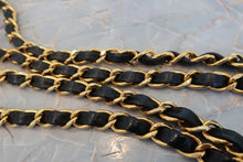 Load image into Gallery viewer, CHANEL Mini Matelasse chain single flap chain shoulder bag Lambskin Black/Gold hadware Shoulder bag 700090187
