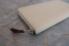 将图片加载到图库查看器，HERMES Azapp Long Silkin Epsom leather/Silk Craie X刻印 Wallet 600060130
