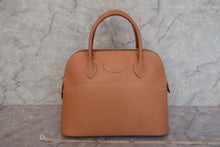 Load image into Gallery viewer, HERMES／BOLIDE 31 Graine Couchevel leather Natural □E Engraving Shoulder bag 600120285
