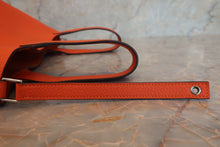 Load image into Gallery viewer, HERMES PICOTIN LOCK PM Clemence leather Orange poppy A Engraving Hand bag 700050225
