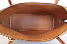 Load image into Gallery viewer, HERMES／BOLIDE 31 Graine Couchevel leather Natural □E Engraving Shoulder bag 600120285
