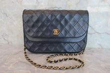 画像をギャラリービューアに読み込む, CHANEL/シャネル マトラッセＷフラップチェーンショルダーバッグ ラムスキン ブラック/ゴールド金具 ショルダーバッグ 800070077

