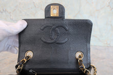 Load image into Gallery viewer, CHANEL Border Stitch chain shoulder bag Caviar skin Black/Gold hadware Shoulder bag 800080132
