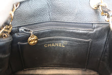 Load image into Gallery viewer, CHANEL Border Stitch chain shoulder bag Caviar skin Black/Gold hadware Shoulder bag 800080132

