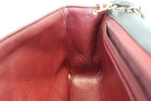 Load image into Gallery viewer, CHANEL Matelasse single flap chain shoulder bag Lambskin Black/Gold hadware Shoulder bag 600060006
