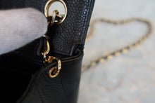 Load image into Gallery viewer, CHANEL Border Stitch chain shoulder bag Caviar skin Black/Gold hadware Shoulder bag 800080132
