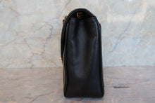 Load image into Gallery viewer, CHANEL  V-Stitch chain shoulder bag Lambskin Black/Gold hadware Shoulder bag 700090234
