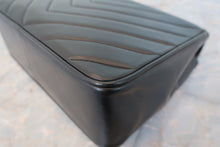 Load image into Gallery viewer, CHANEL  V-Stitch chain shoulder bag Lambskin Black/Gold hadware Shoulder bag 700090234
