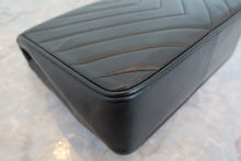 Load image into Gallery viewer, CHANEL  V-Stitch chain shoulder bag Lambskin Black/Gold hadware Shoulder bag 700090234
