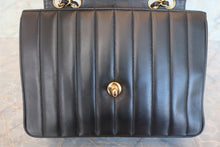 Load image into Gallery viewer, CHANEL  V-Stitch chain shoulder bag Lambskin Black/Gold hadware Shoulder bag 700090234
