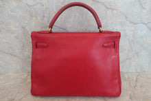 Load image into Gallery viewer, HERMES KELLY 32 Graine Couchevel leather Rouge vif 〇V Engraving Shoulder bag 500060067
