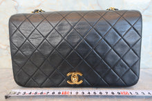 將圖片載入圖庫檢視器 CHANEL/シャネル マトラッセチェーンショルダーバッグ ラムスキン ブラック/ゴールド金具 ショルダーバッグ 700090221
