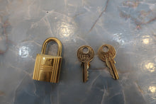 Load image into Gallery viewer, HERMES PICOTIN LOCK MM Clemence leather Etoupe gray Z Engraving Hand bag 700120148
