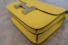 Load image into Gallery viewer, HERMES CONSTANCE MINI Epsom leather Lime A Engraving Shoulder bag 600040204
